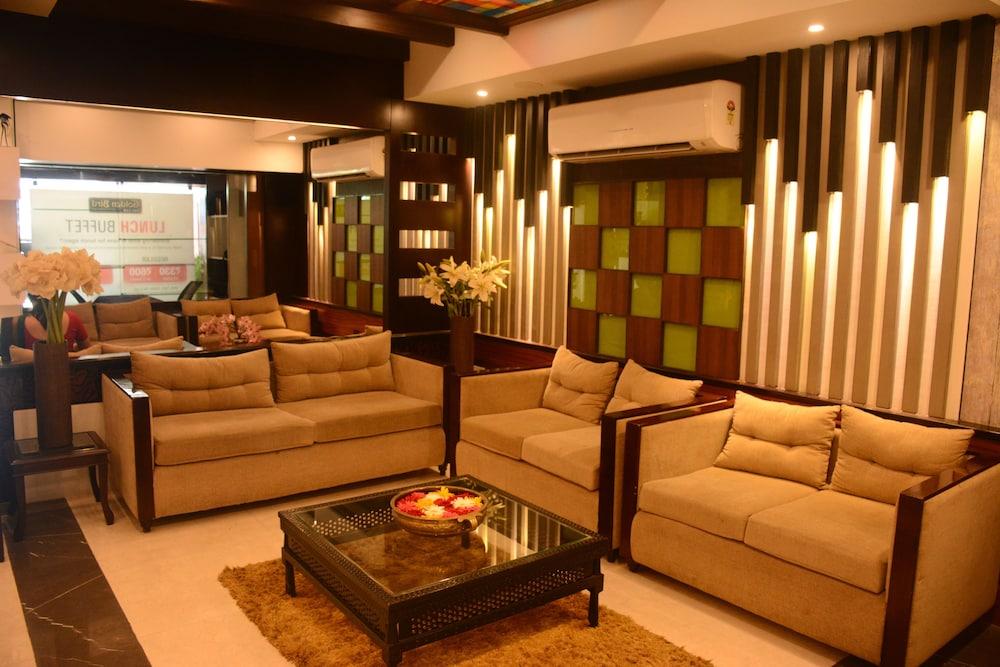 Hotel Pushpak Bhubaneswar Eksteriør billede