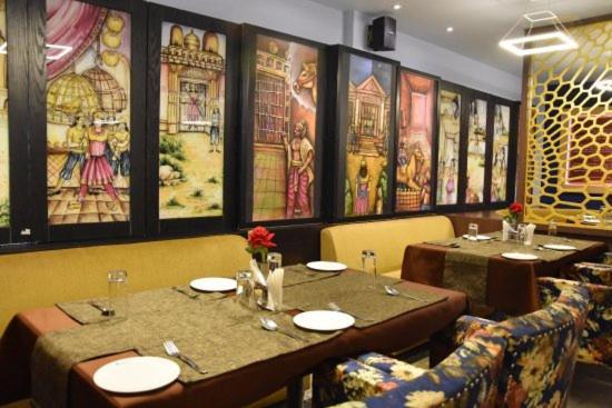 Hotel Pushpak Bhubaneswar Eksteriør billede