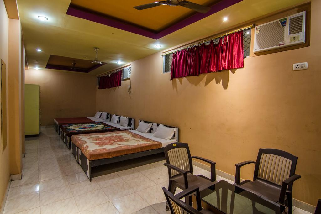 Hotel Pushpak Bhubaneswar Eksteriør billede