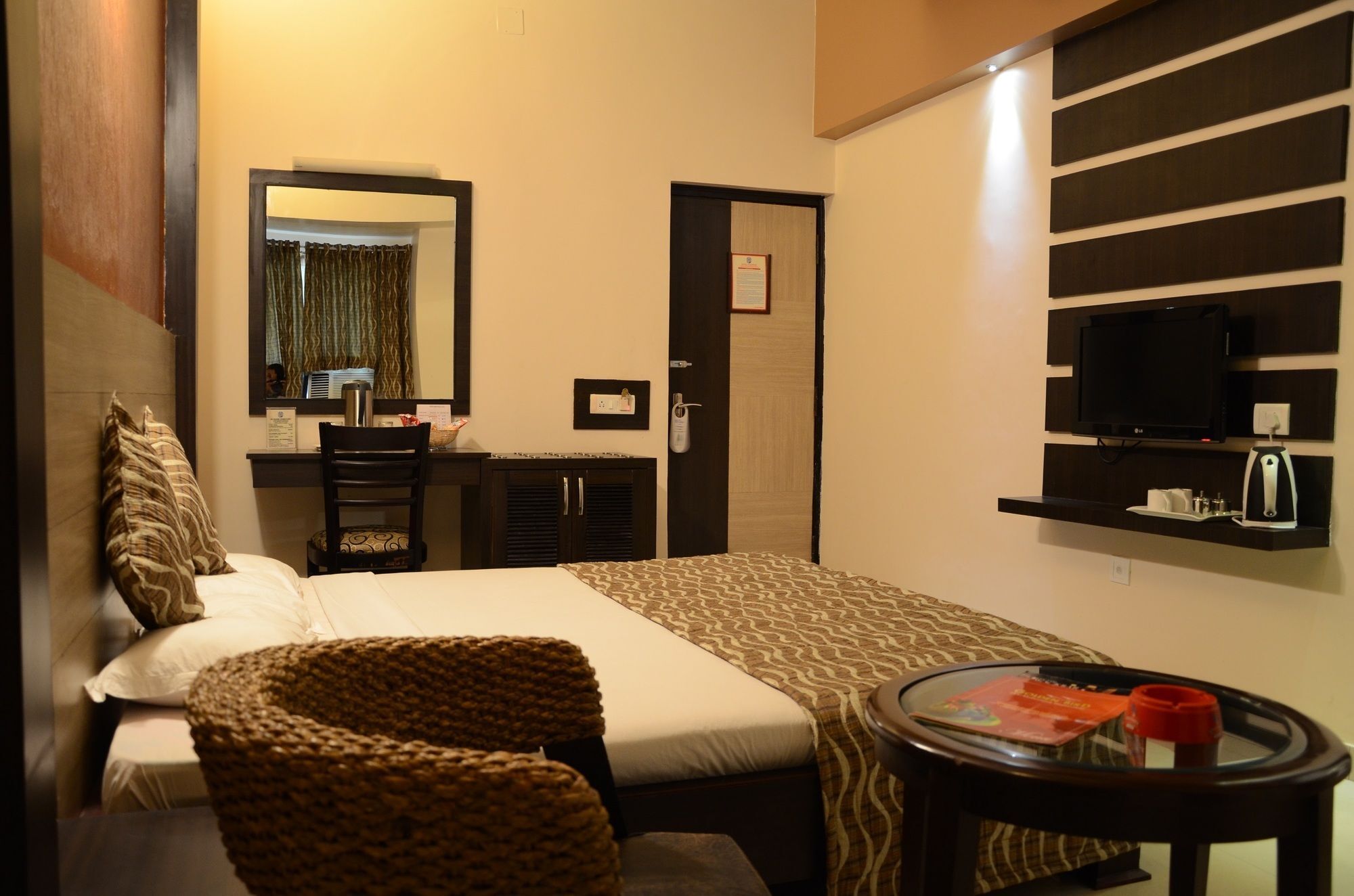 Hotel Pushpak Bhubaneswar Eksteriør billede